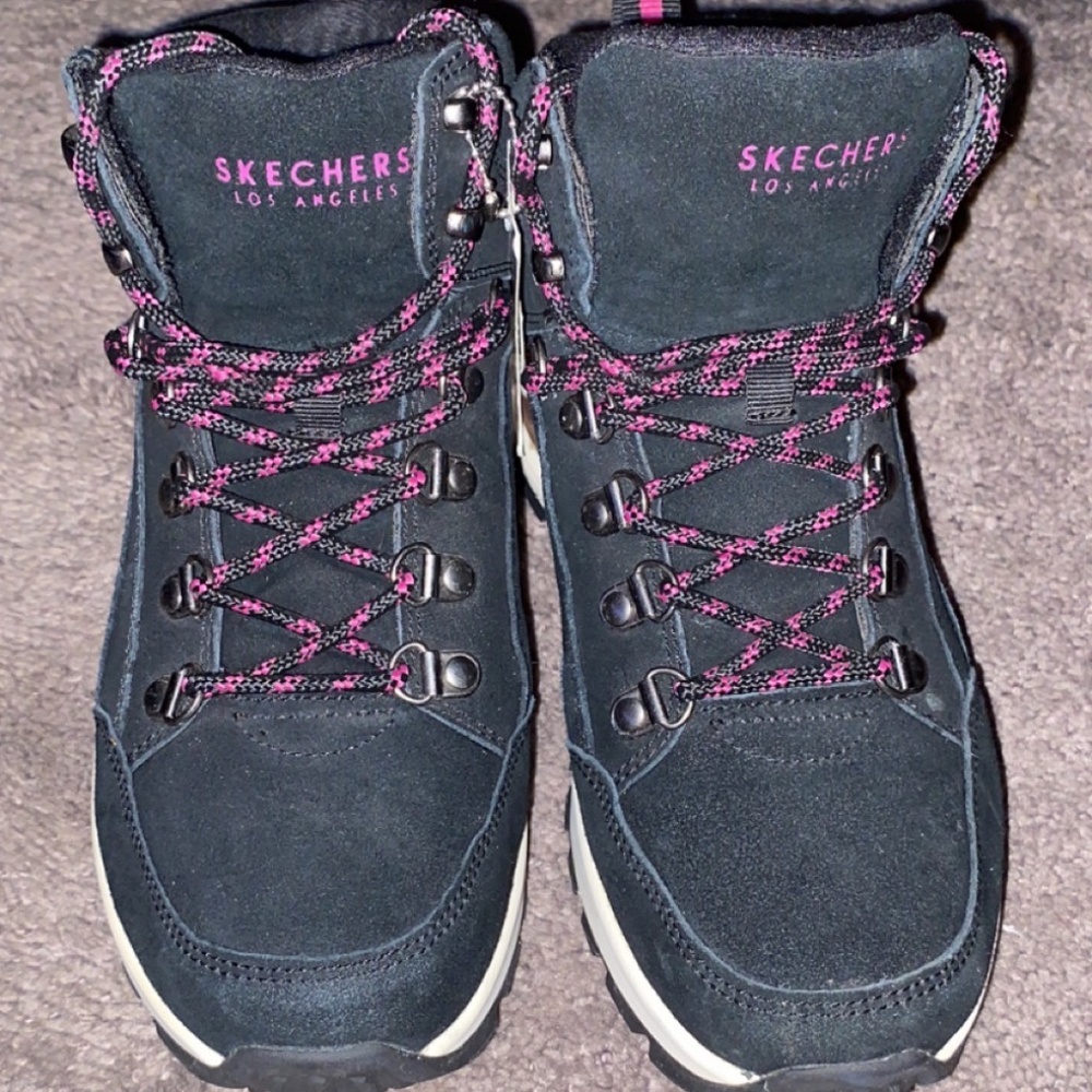 Sketchers boots